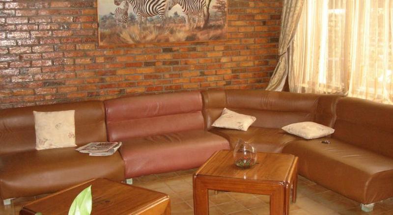 Pelikan Hotel Mbarara ภายนอก รูปภาพ