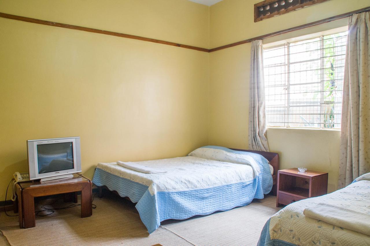 Pelikan Hotel Mbarara ภายนอก รูปภาพ
