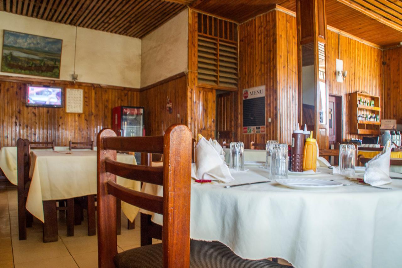 Pelikan Hotel Mbarara ภายนอก รูปภาพ