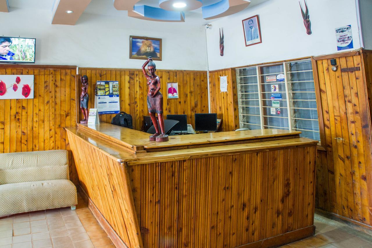 Pelikan Hotel Mbarara ภายนอก รูปภาพ