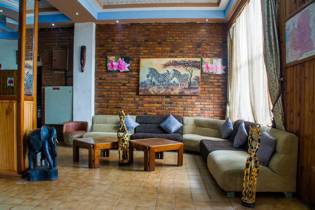 Pelikan Hotel Mbarara ภายนอก รูปภาพ