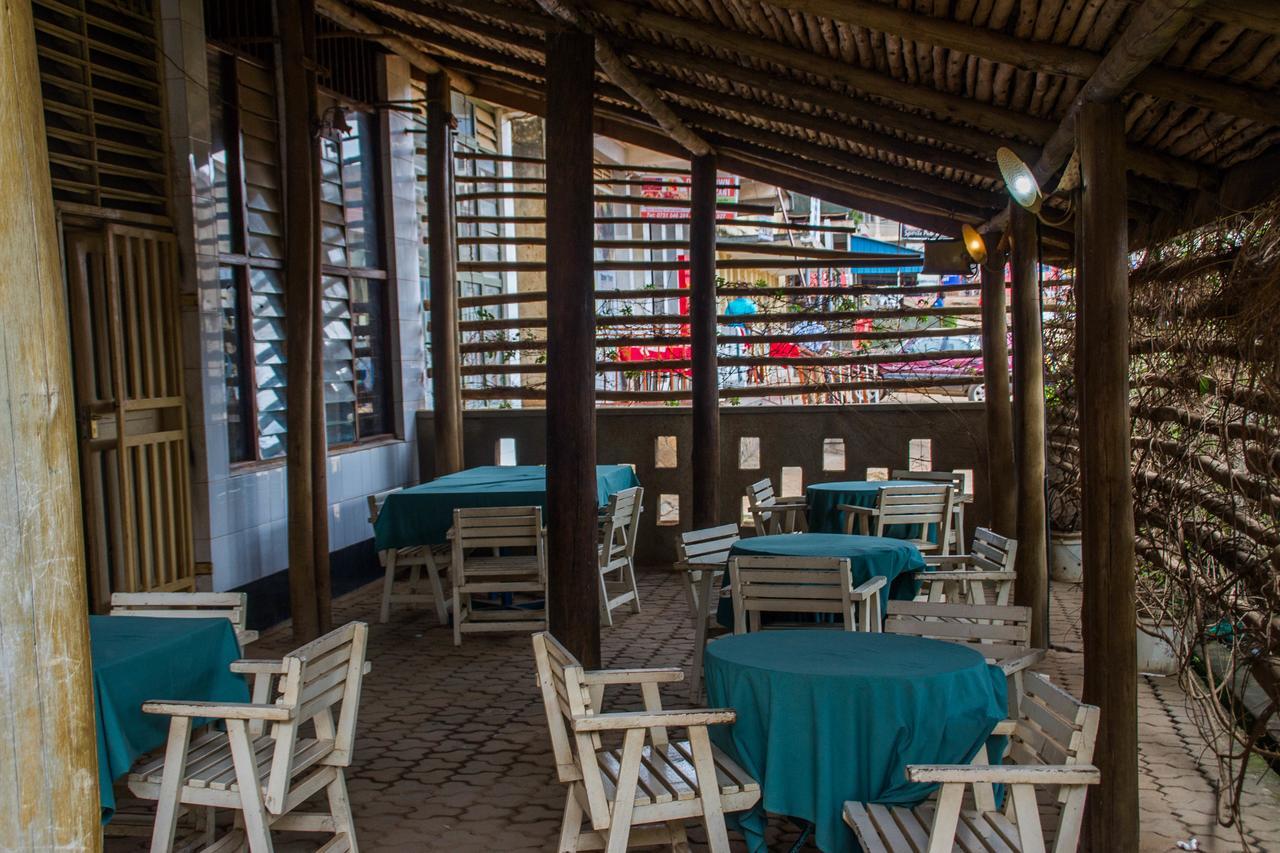 Pelikan Hotel Mbarara ภายนอก รูปภาพ
