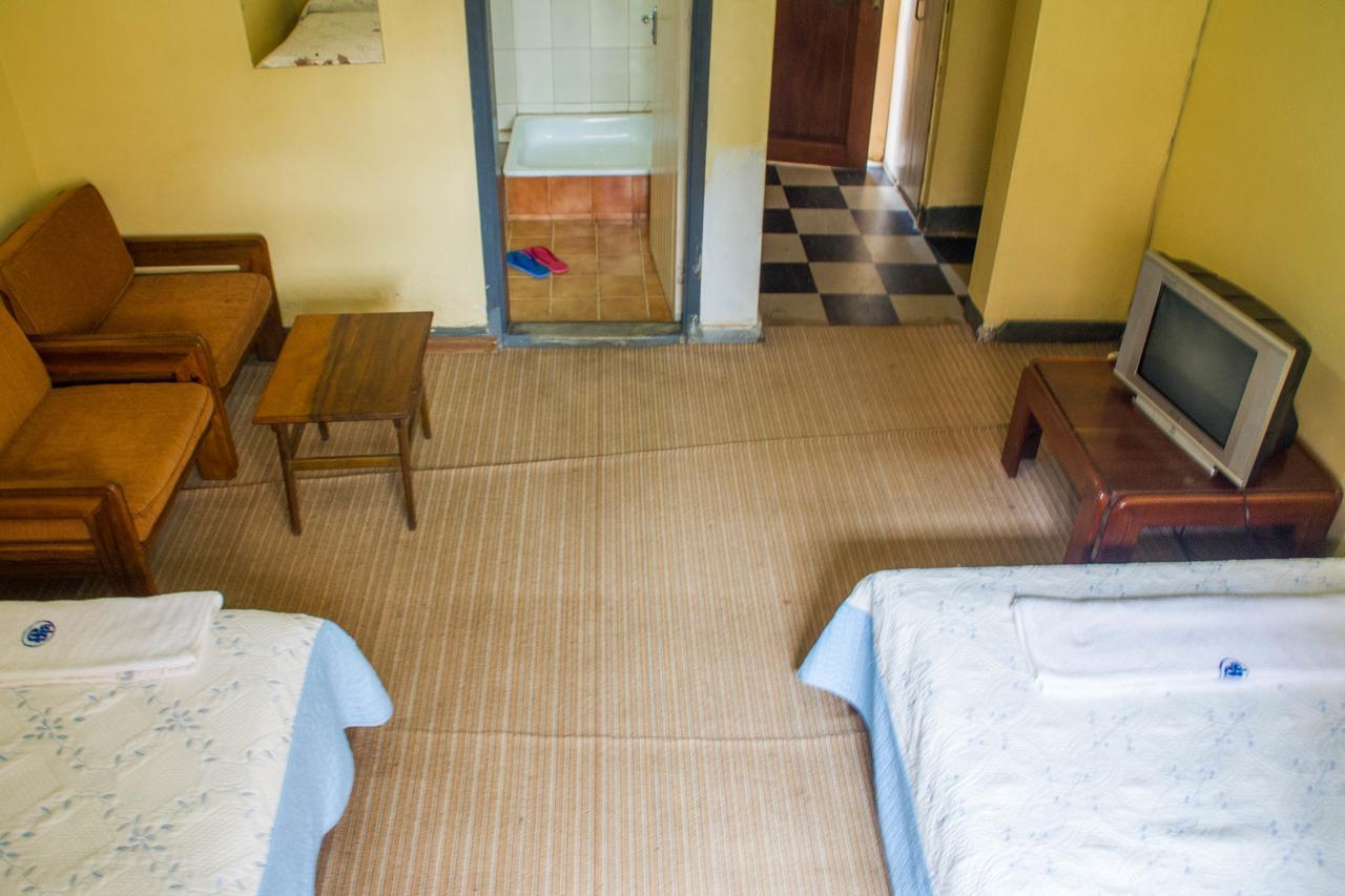 Pelikan Hotel Mbarara ภายนอก รูปภาพ